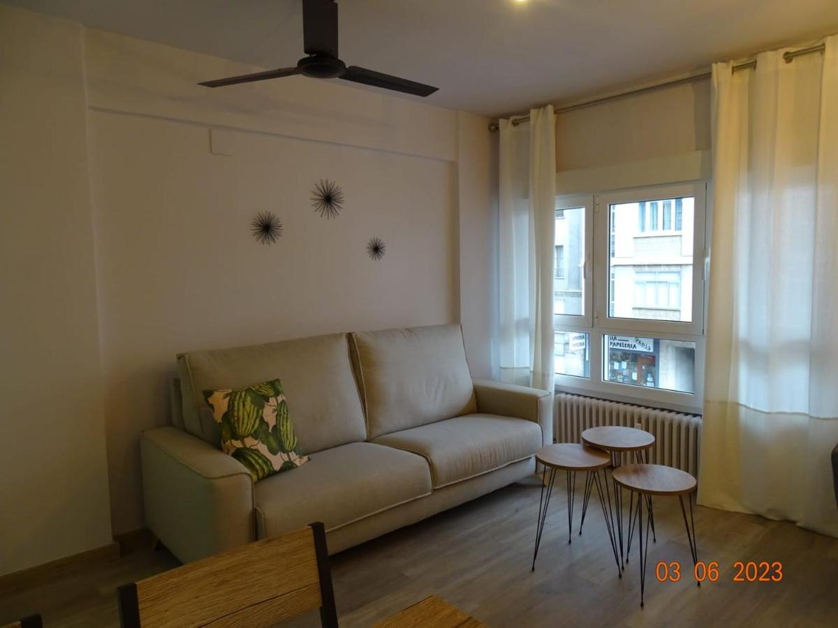 Apartamento Cuentame Burgosアパートメント エクステリア 写真