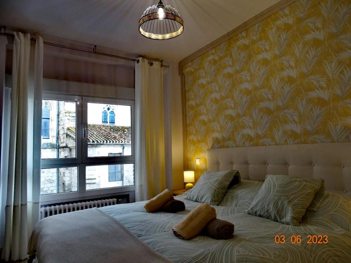 Apartamento Cuentame Burgosアパートメント エクステリア 写真