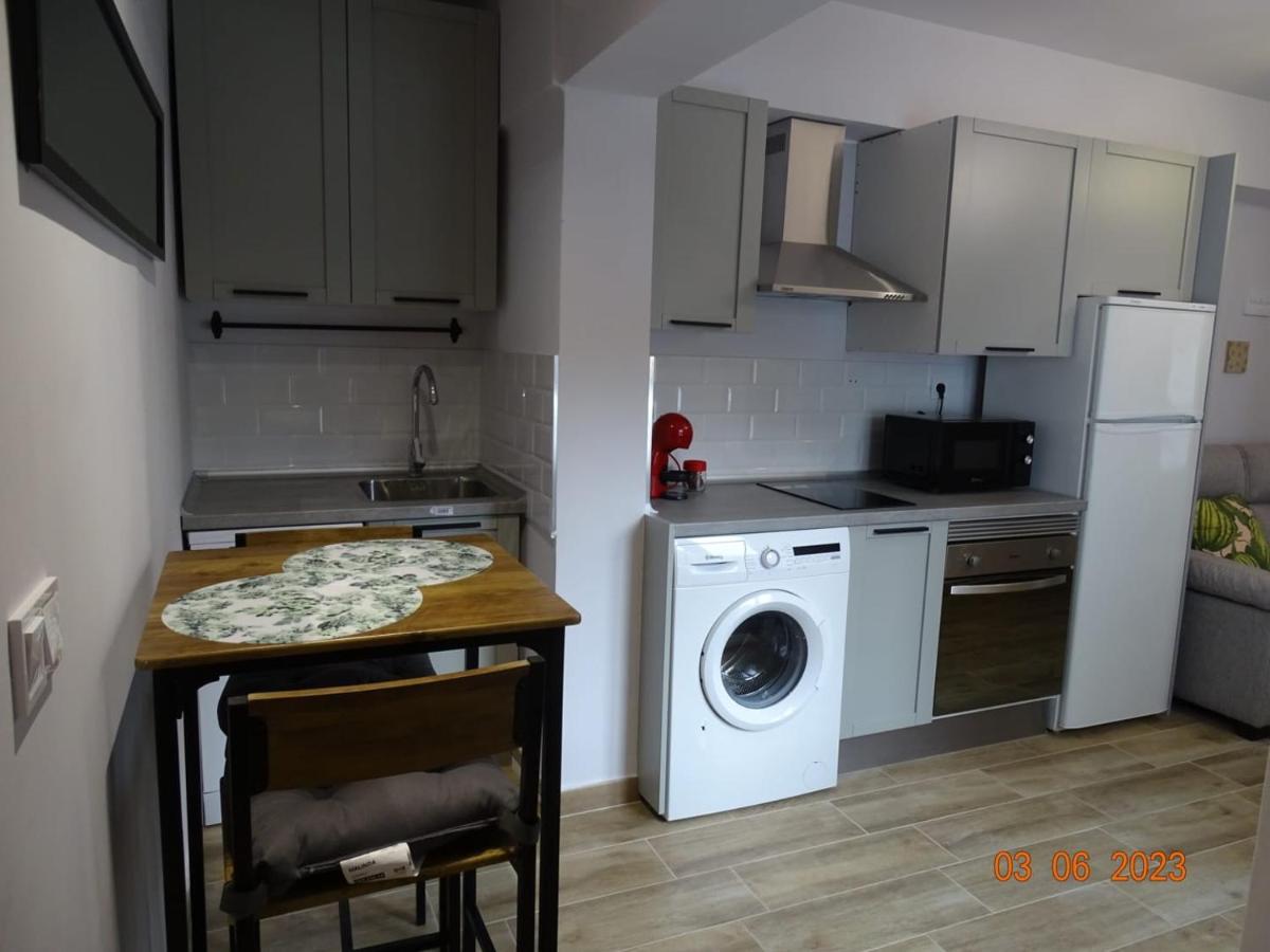 Apartamento Cuentame Burgosアパートメント エクステリア 写真