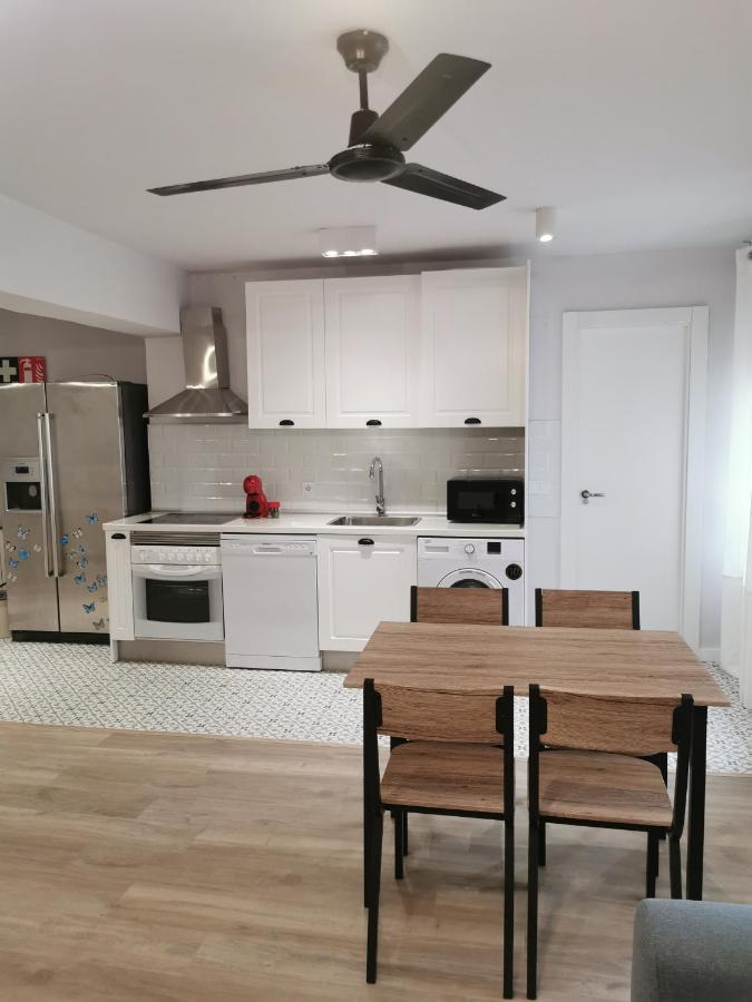 Apartamento Cuentame Burgosアパートメント エクステリア 写真