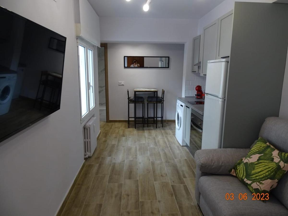 Apartamento Cuentame Burgosアパートメント エクステリア 写真
